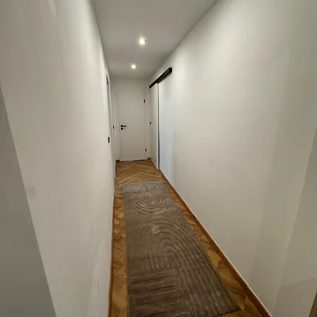 Zentral Apartament *